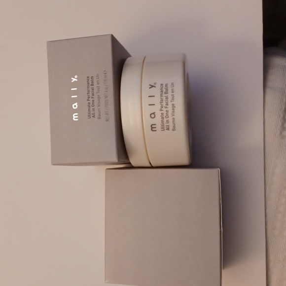 Mally Ultimate Performance All In One Facial Balm - Picture 3 of 5